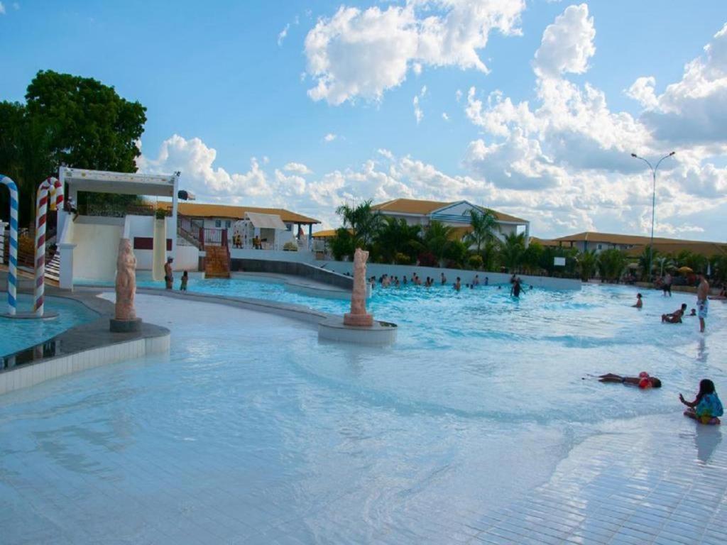 Lacqua Diroma Apartamento Completo Com Fogao, Geladeira, Micro-Ondas, Piscina 24H, Acomoda Ate 5 Pessoas Caldas Novas Exterior photo